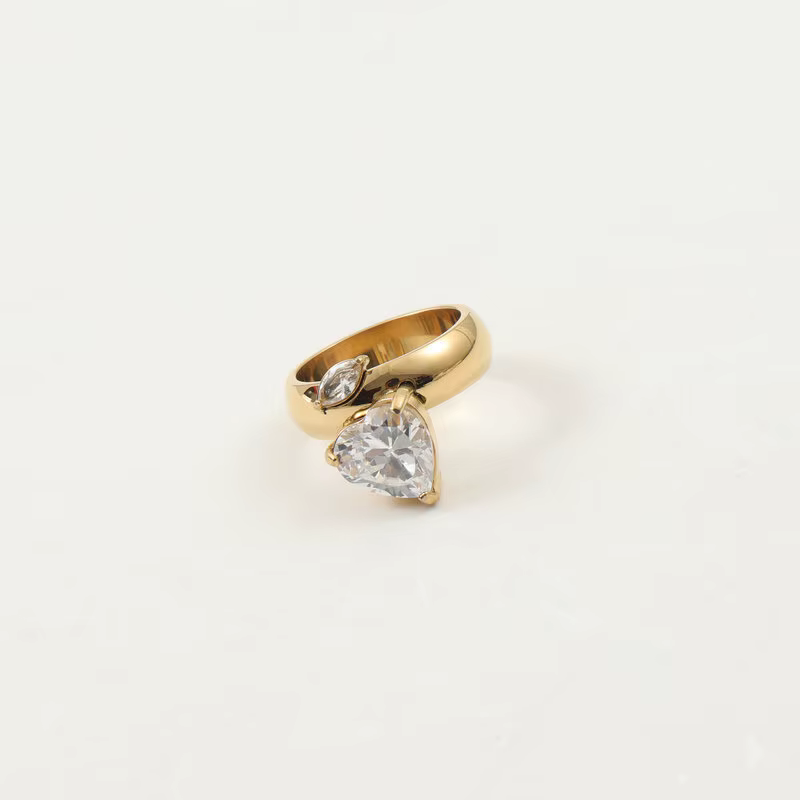 Romantic Shinny Heart Zircon Stainless Steel Wedding Engagement Ring
